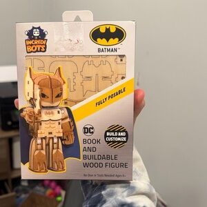 Batman Posable Wood Figure Building Kit - Brown